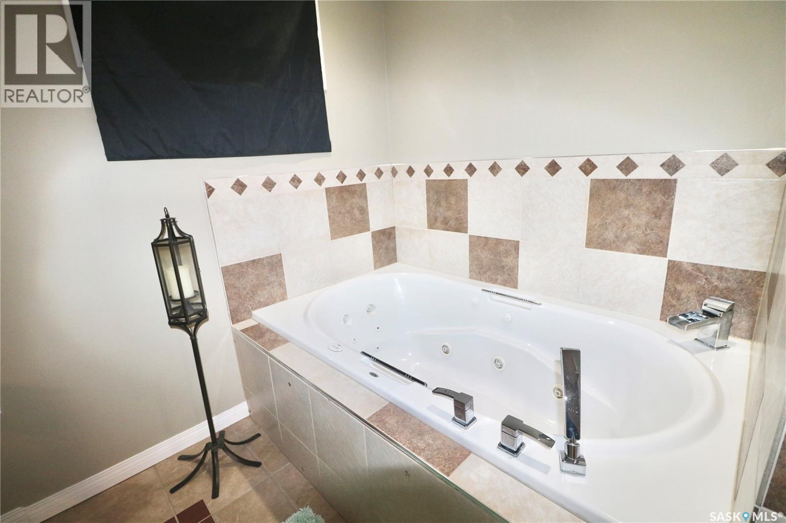 Photo 20 of 2110 Elliott Street, Regina SK