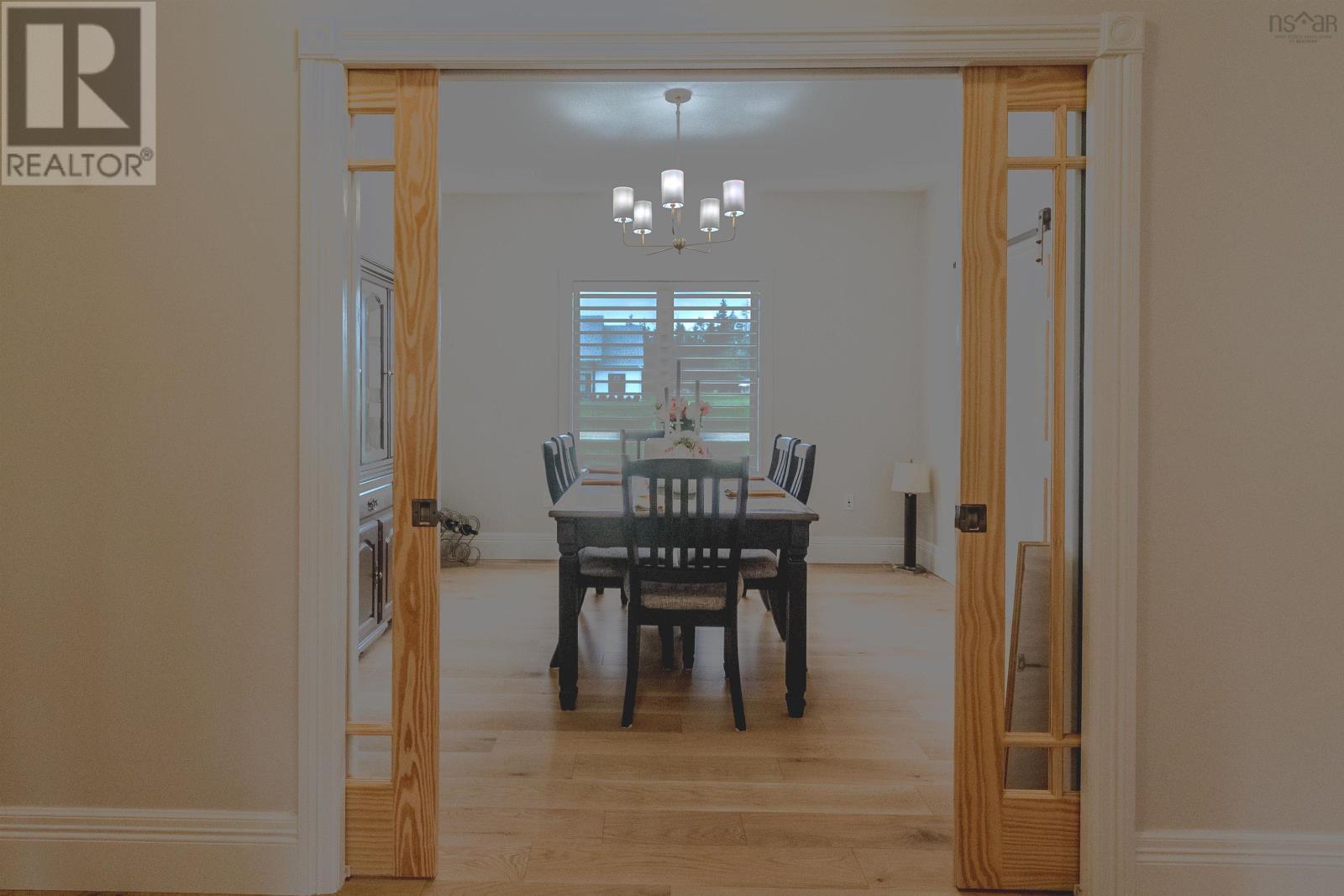 Property 17 of 46 of 62 Park Drive