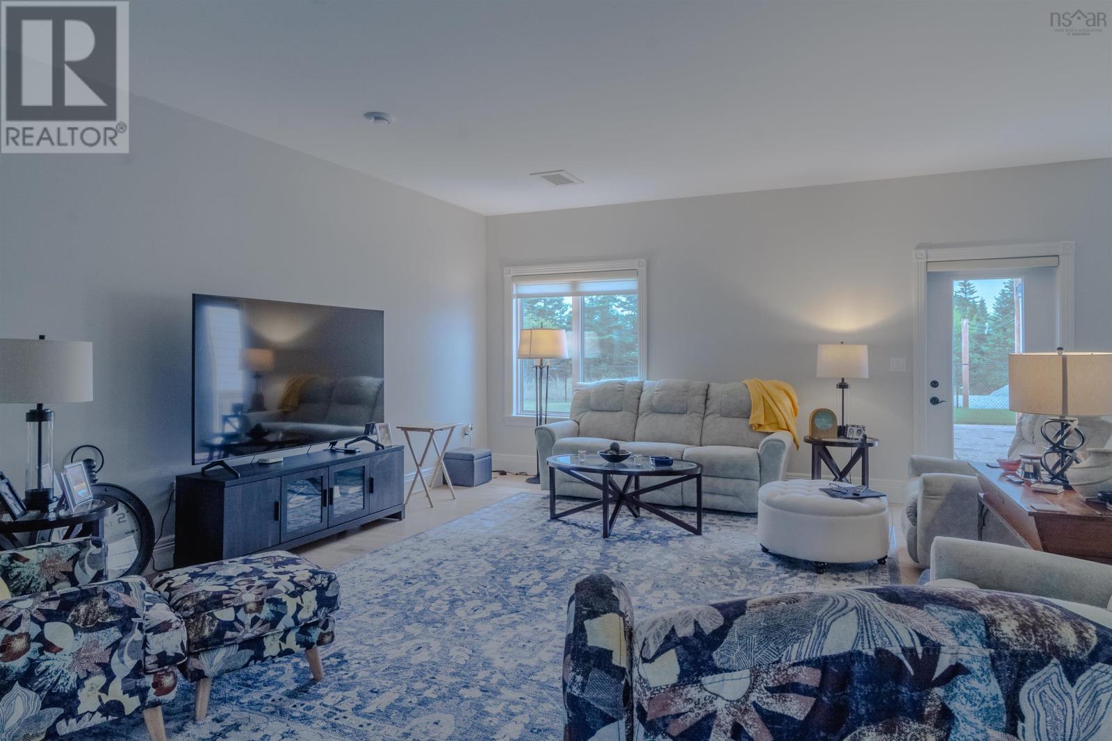 Property 9 of 46 of 62 Park Drive