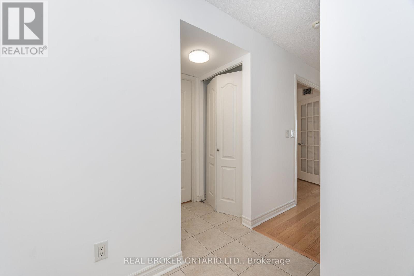 Photo 18 of 1109 17 Barberry Place, Toronto ON