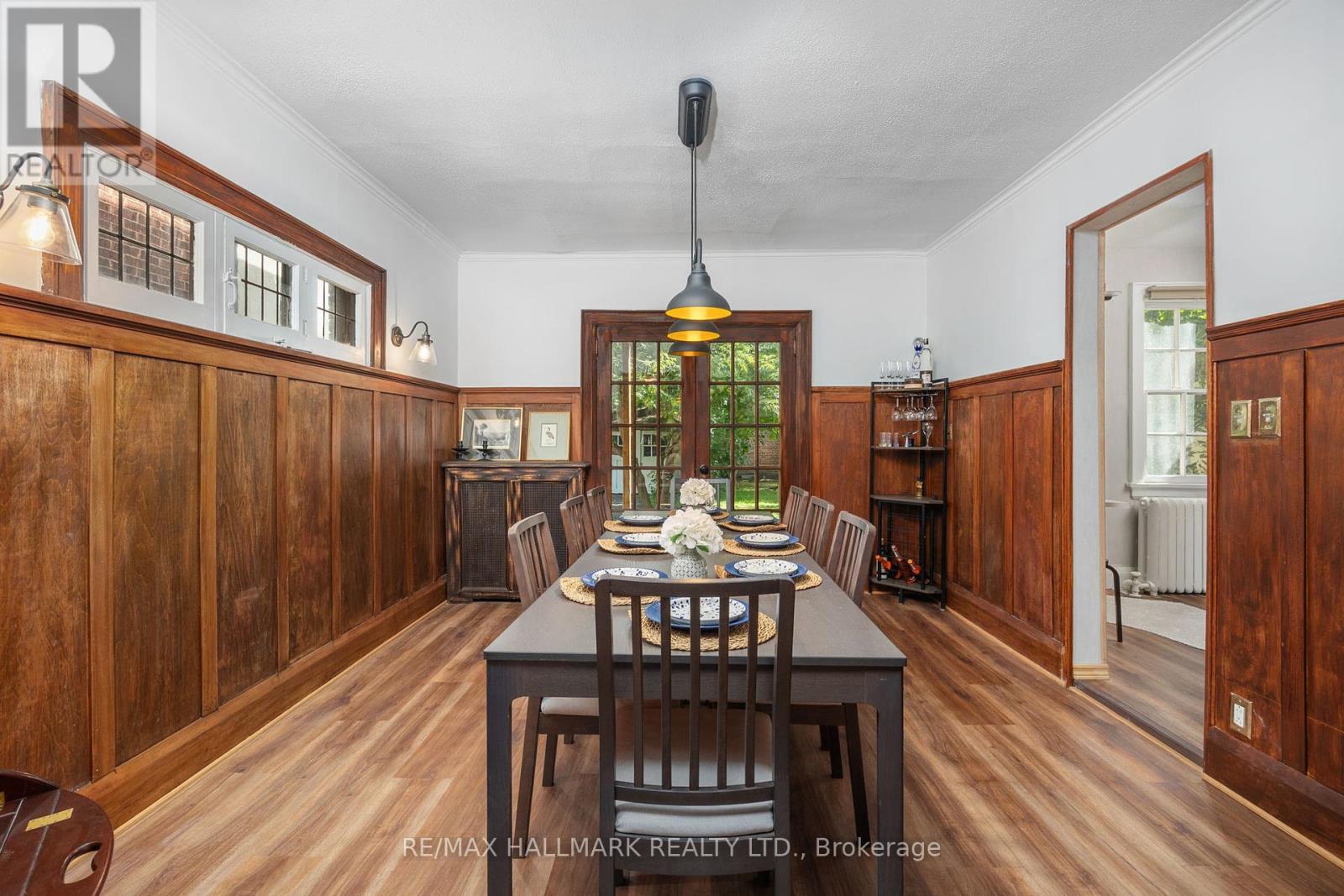 Photo 11 of 33 Austin Terrace, Toronto ON