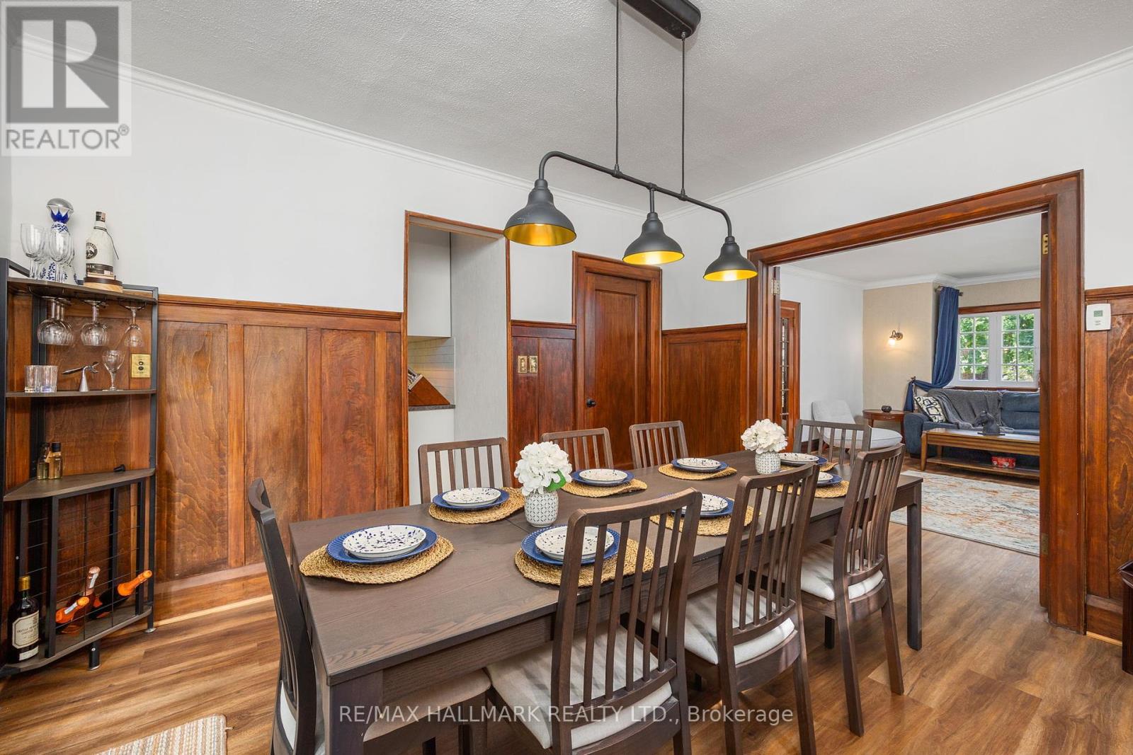 Photo 12 of 33 Austin Terrace, Toronto ON