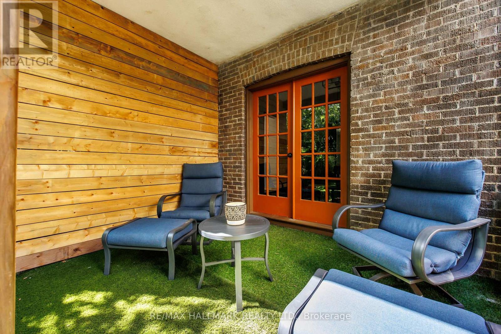 Photo 32 of 33 Austin Terrace, Toronto ON