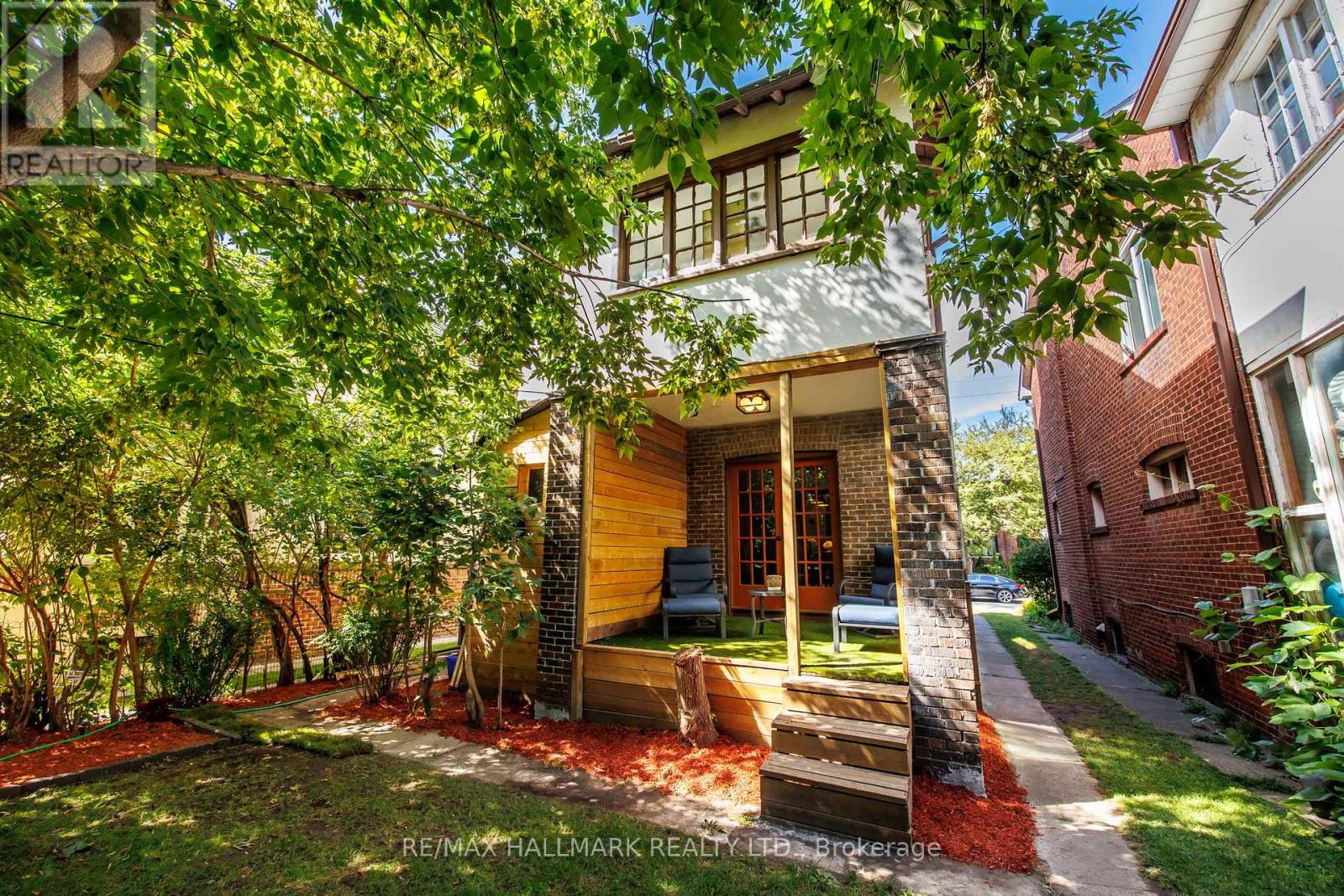 Photo 37 of 33 Austin Terrace, Toronto ON