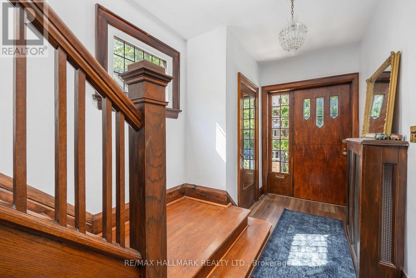 Photo 7 of 33 Austin Terrace, Toronto ON