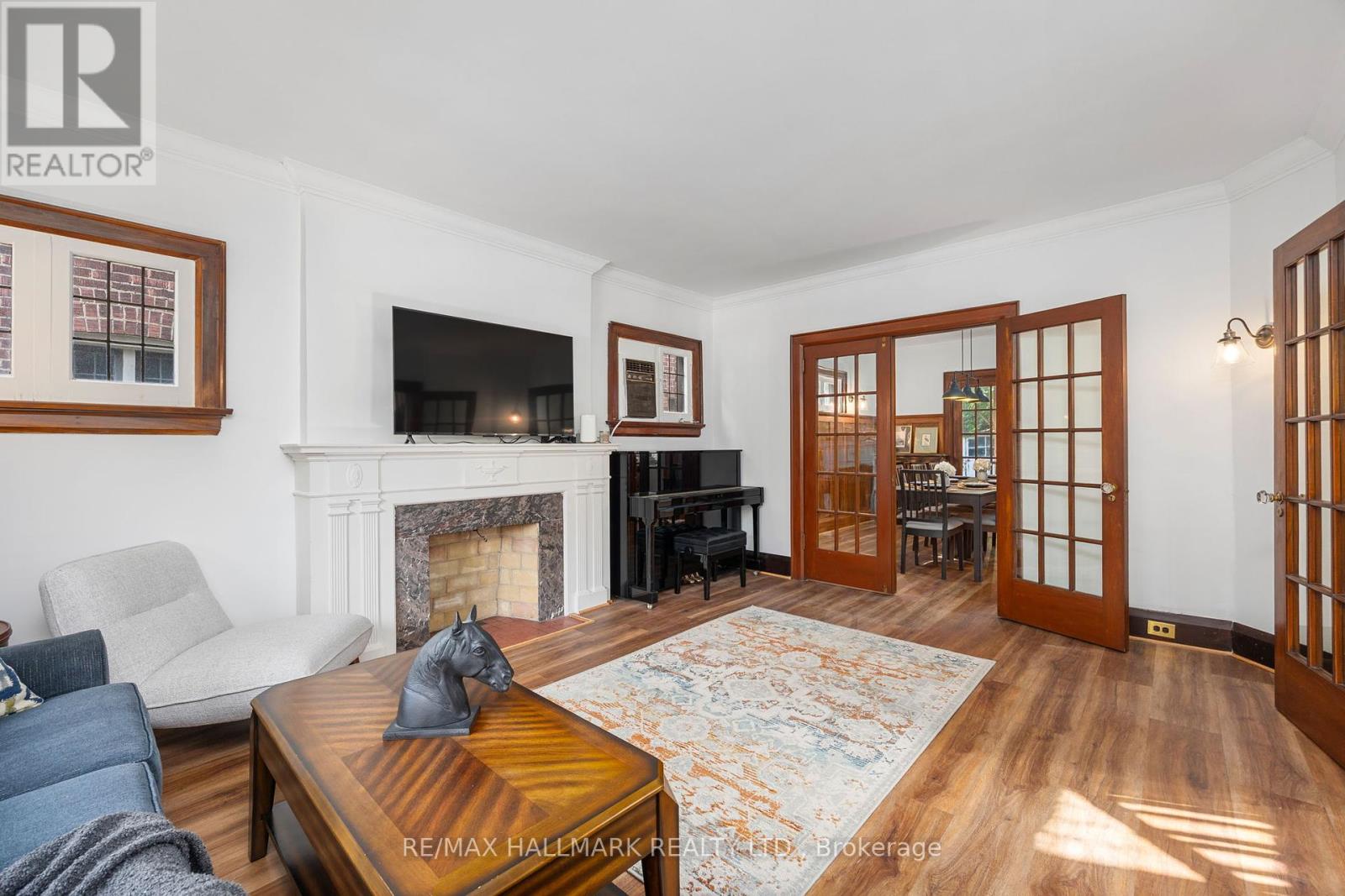 Photo 8 of 33 Austin Terrace, Toronto ON