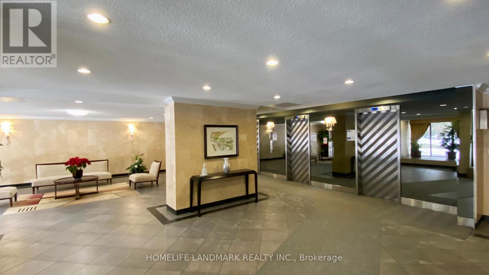 Photo 2 of 513 175 Hilda Avenue, Toronto ON