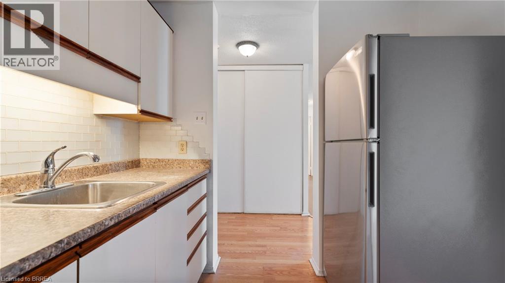 Photo 5 of 421 Fairview Drive Unit 101, Brantford ON