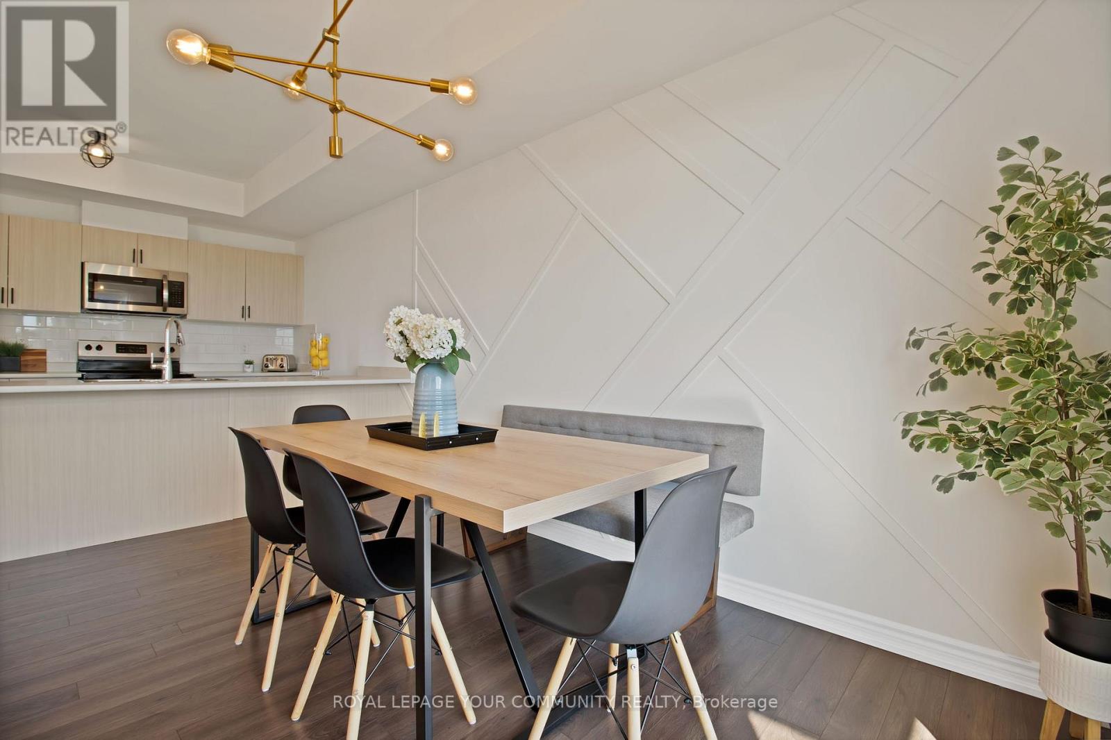 Photo 11 of 2574 William Jackson Drive, Pickering ON