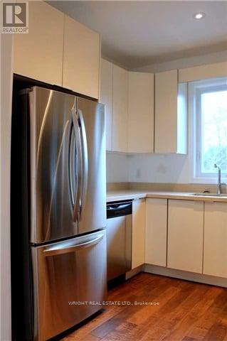 Photo 7 of 3 120 Walmer Road, Toronto ON