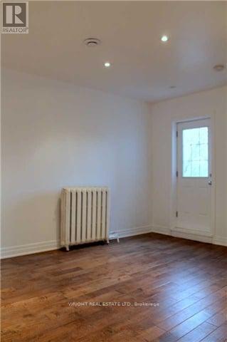 Photo 9 of 3 120 Walmer Road, Toronto ON