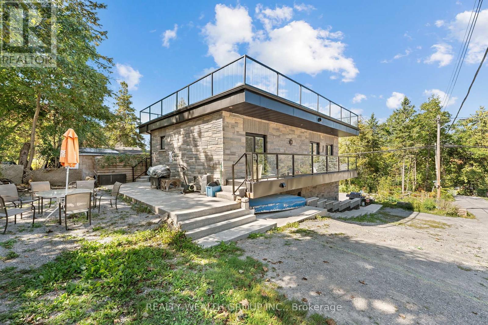 Photo 5 of 31 Silver Birch Street, Kawartha Lakes ON