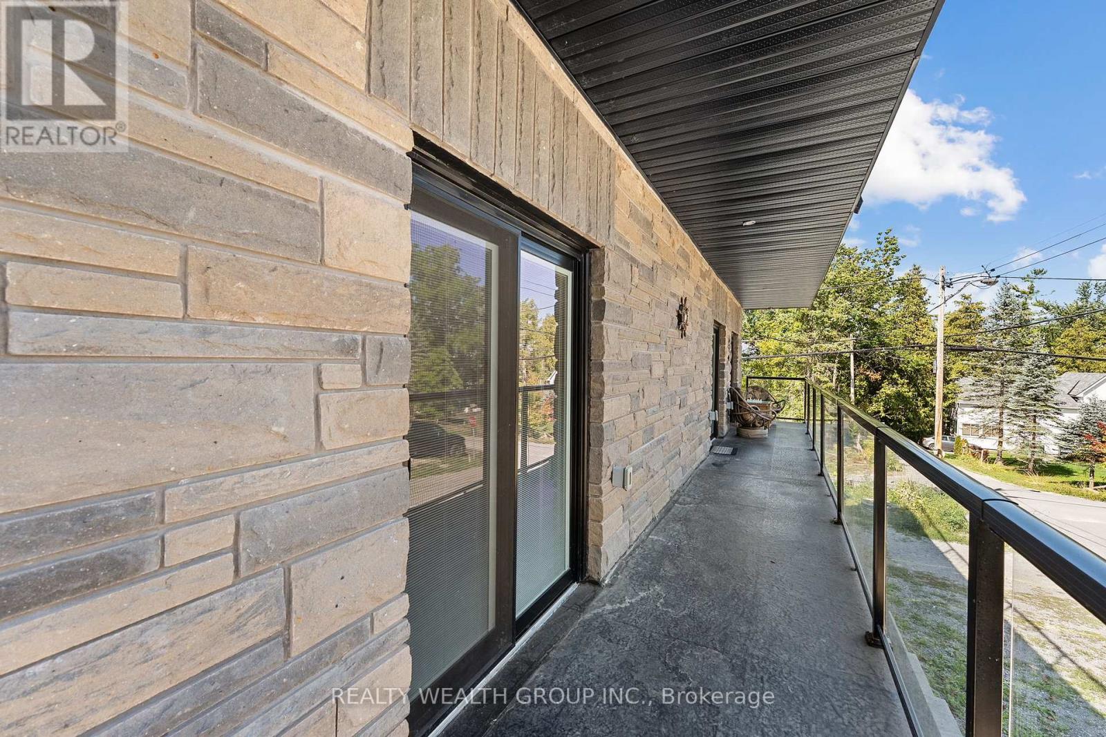 Photo 8 of 31 Silver Birch Street, Kawartha Lakes ON