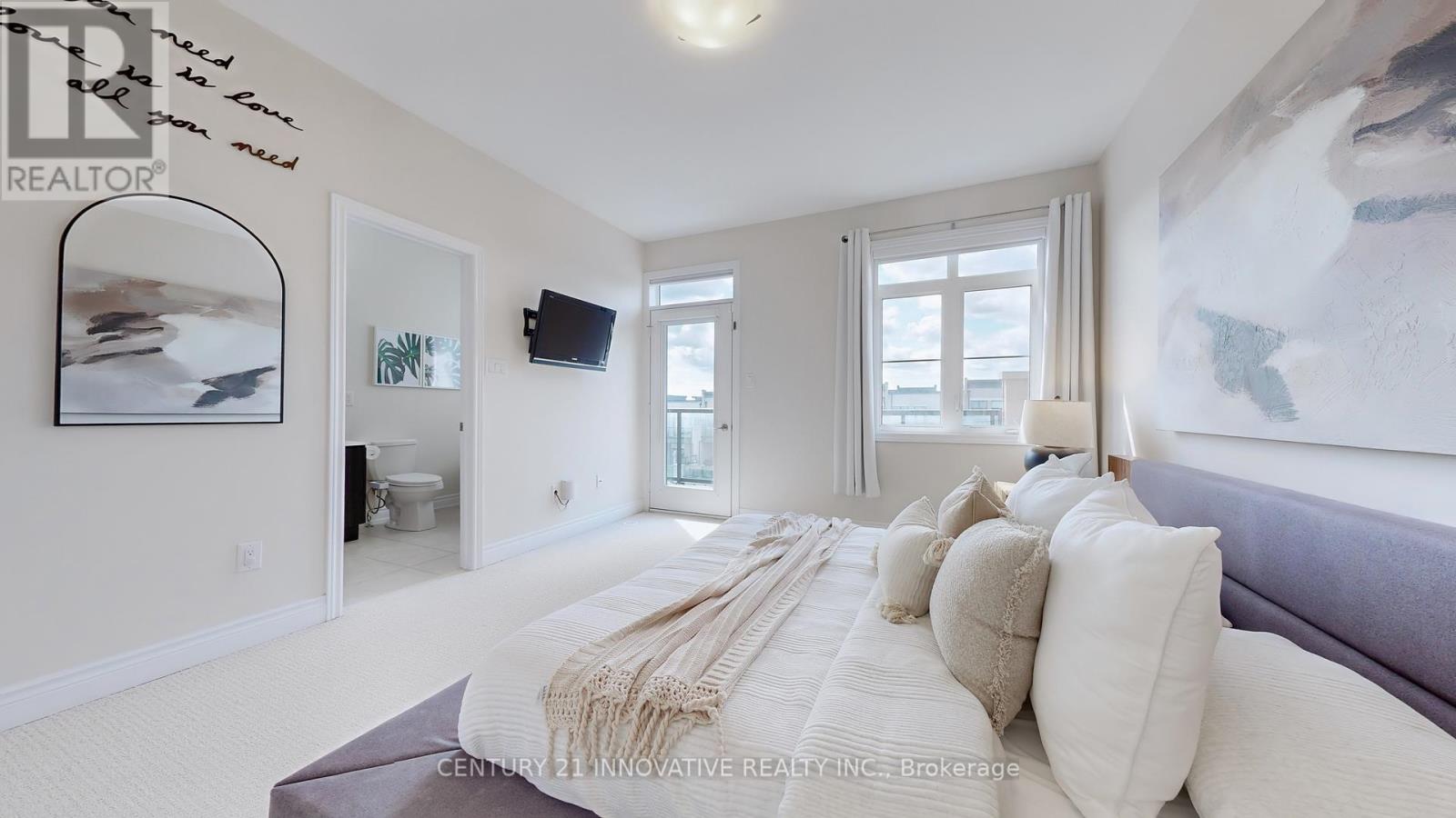 Photo 17 of 577 Marc Santi Boulevard, Vaughan ON