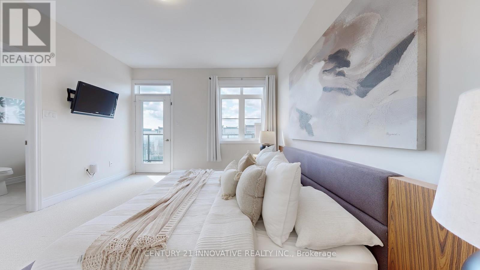 Photo 18 of 577 Marc Santi Boulevard, Vaughan ON