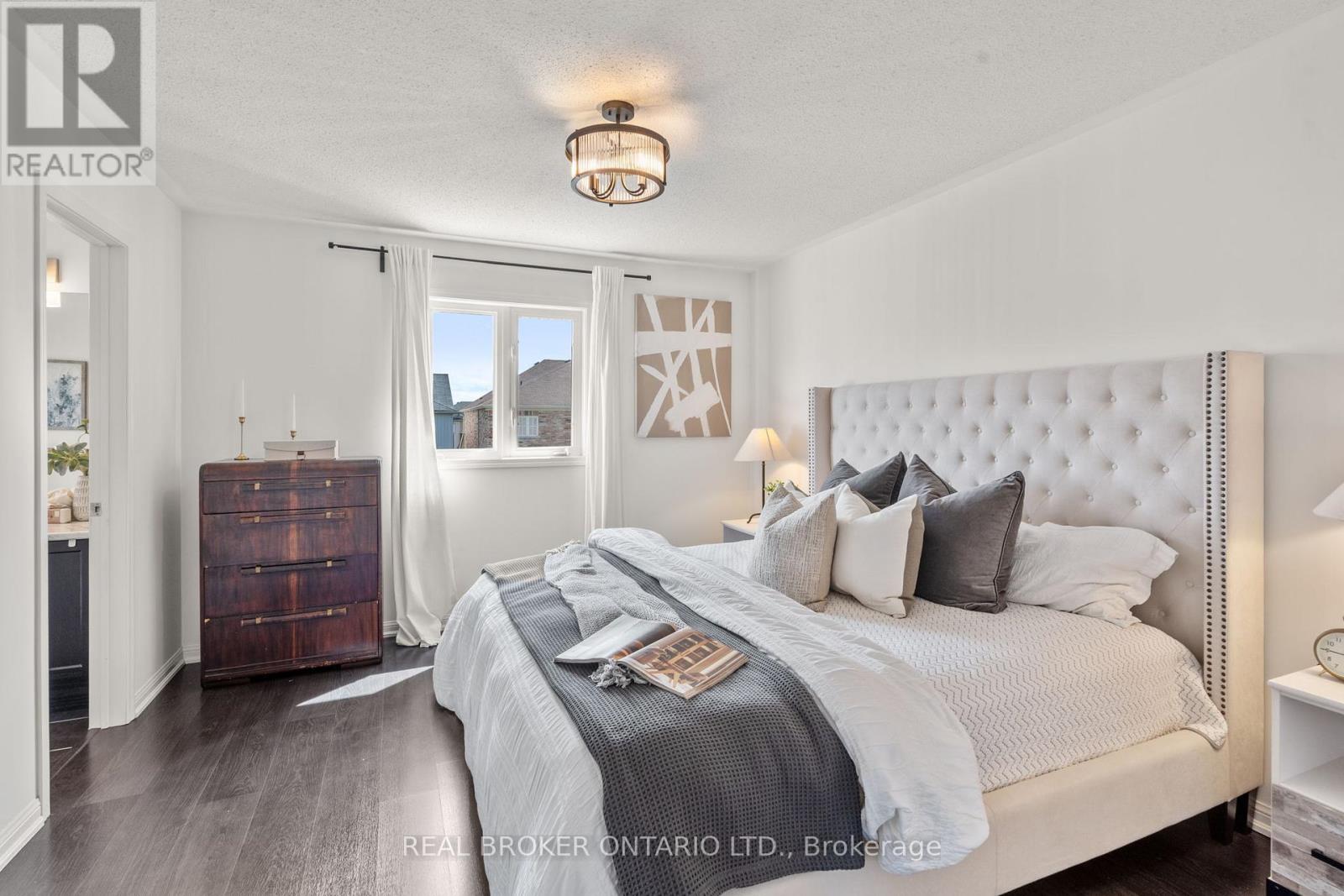 Photo 19 of 5 Don Hadden Crescent, Brock ON