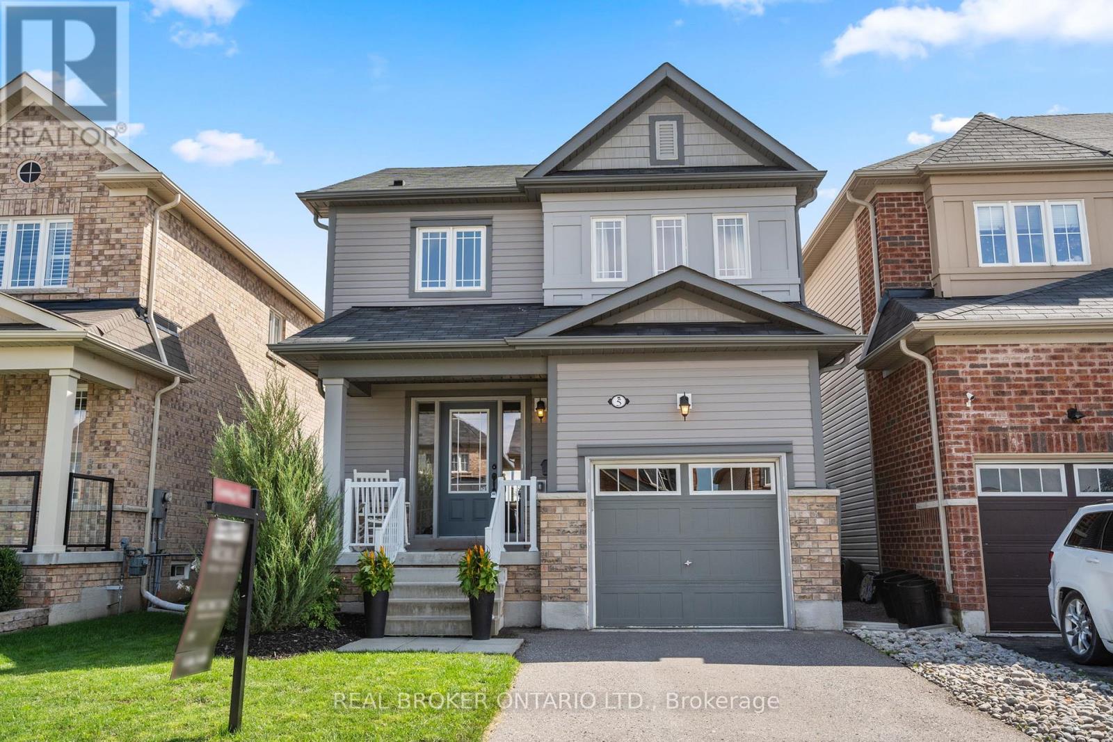 Photo 2 of 5 Don Hadden Crescent, Brock ON