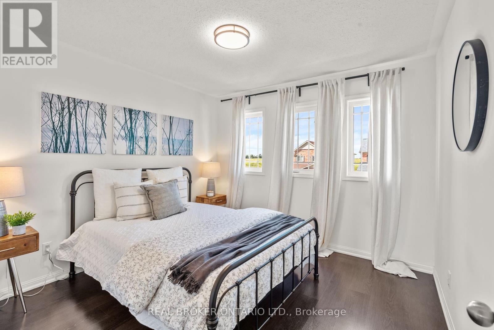 Photo 23 of 5 Don Hadden Crescent, Brock ON