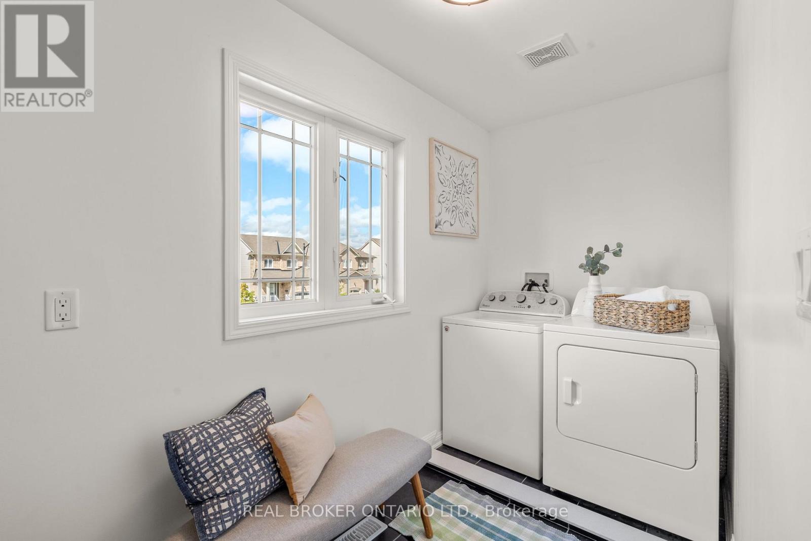 Photo 29 of 5 Don Hadden Crescent, Brock ON