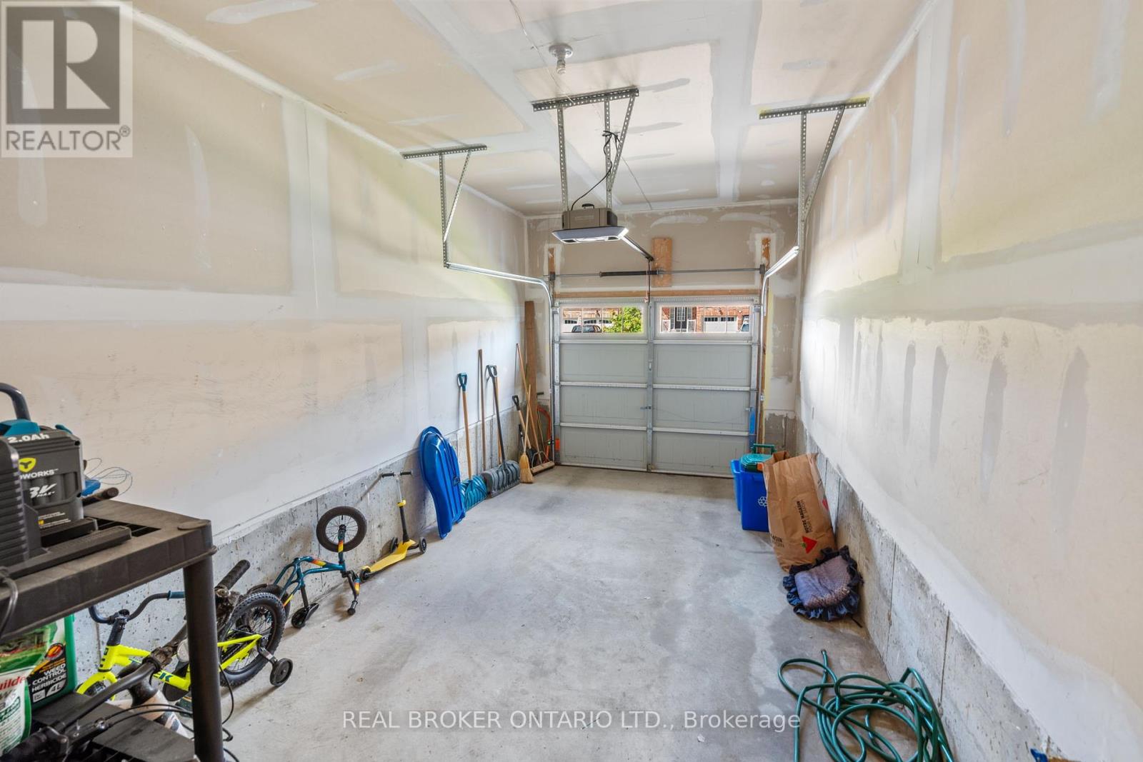 Photo 30 of 5 Don Hadden Crescent, Brock ON