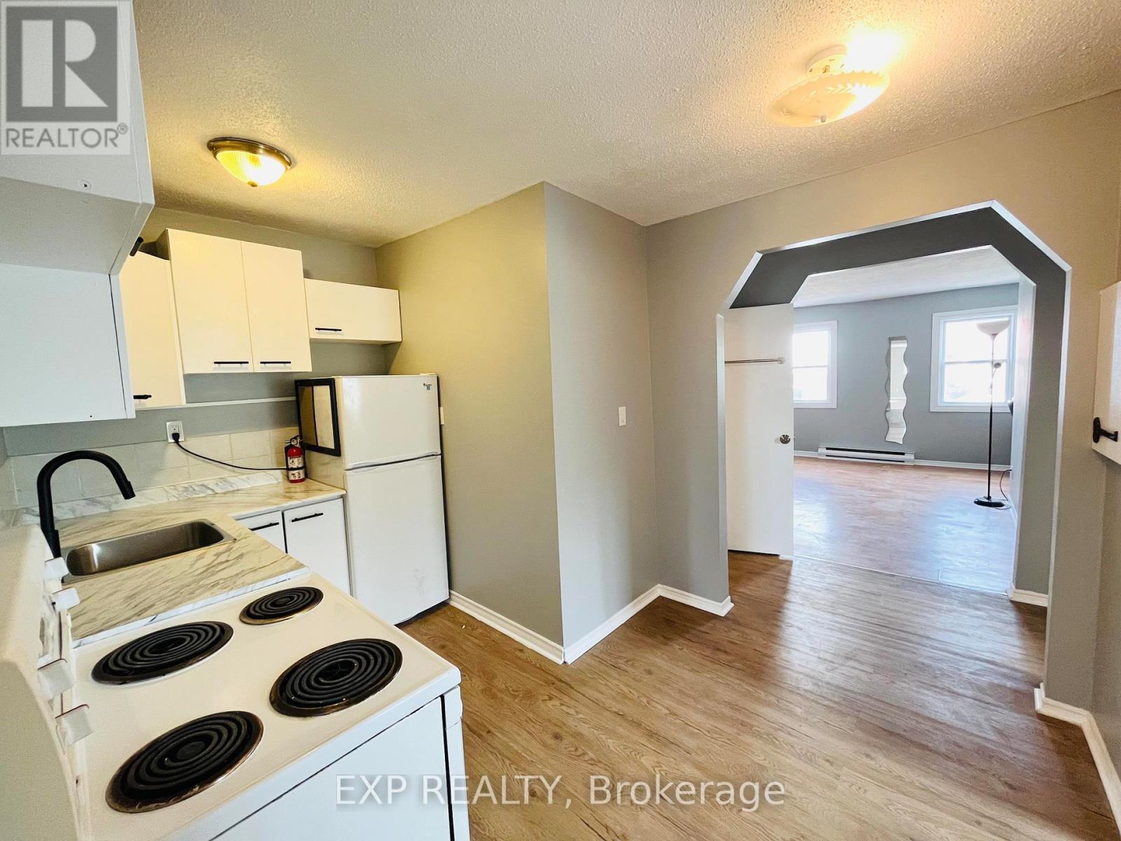 Photo 10 of 23 Lowrey Street, Ottawa ON
