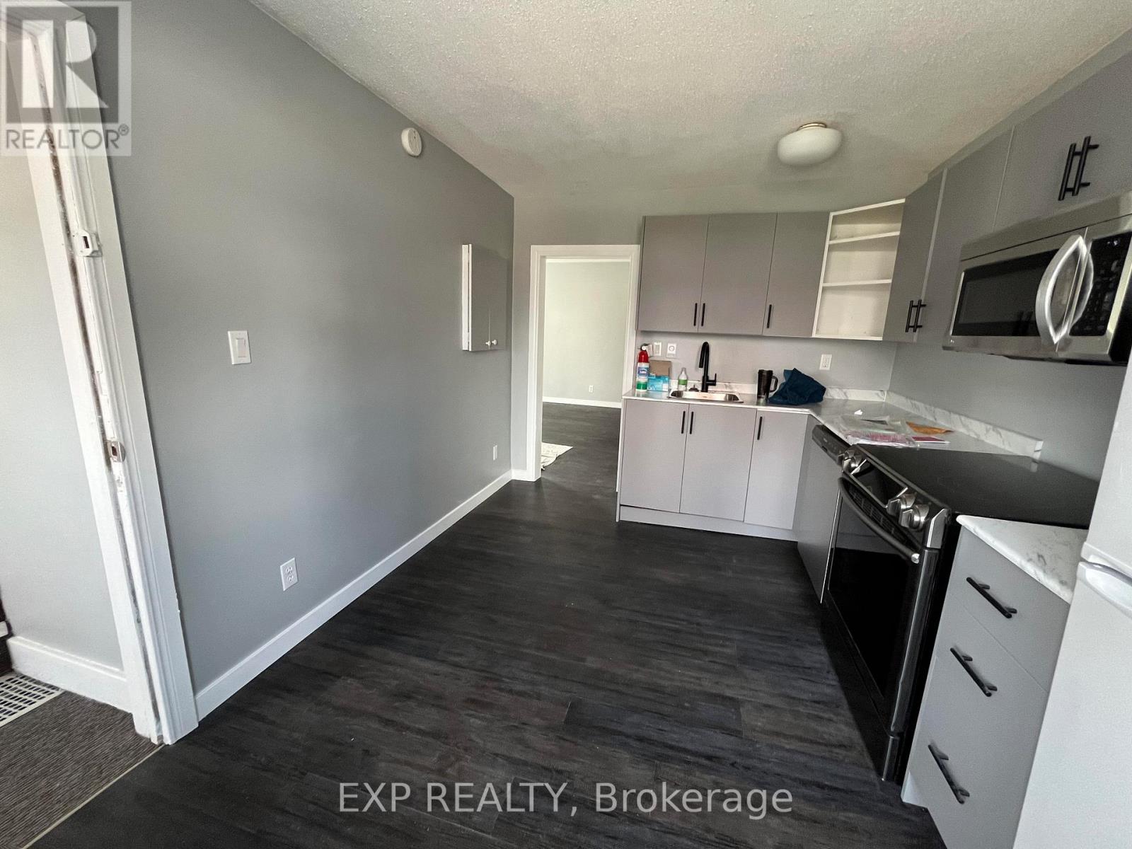 Photo 2 of 23 Lowrey Street, Ottawa ON
