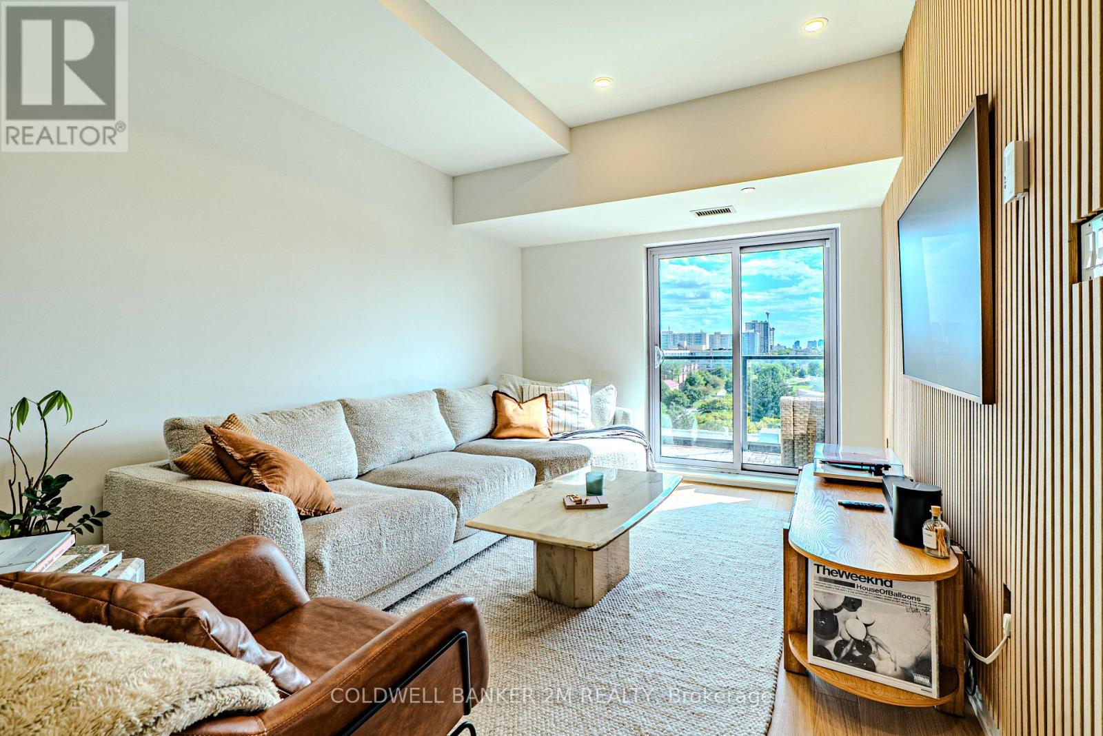 Photo 12 of 817 2433 Dufferin Street, Toronto ON