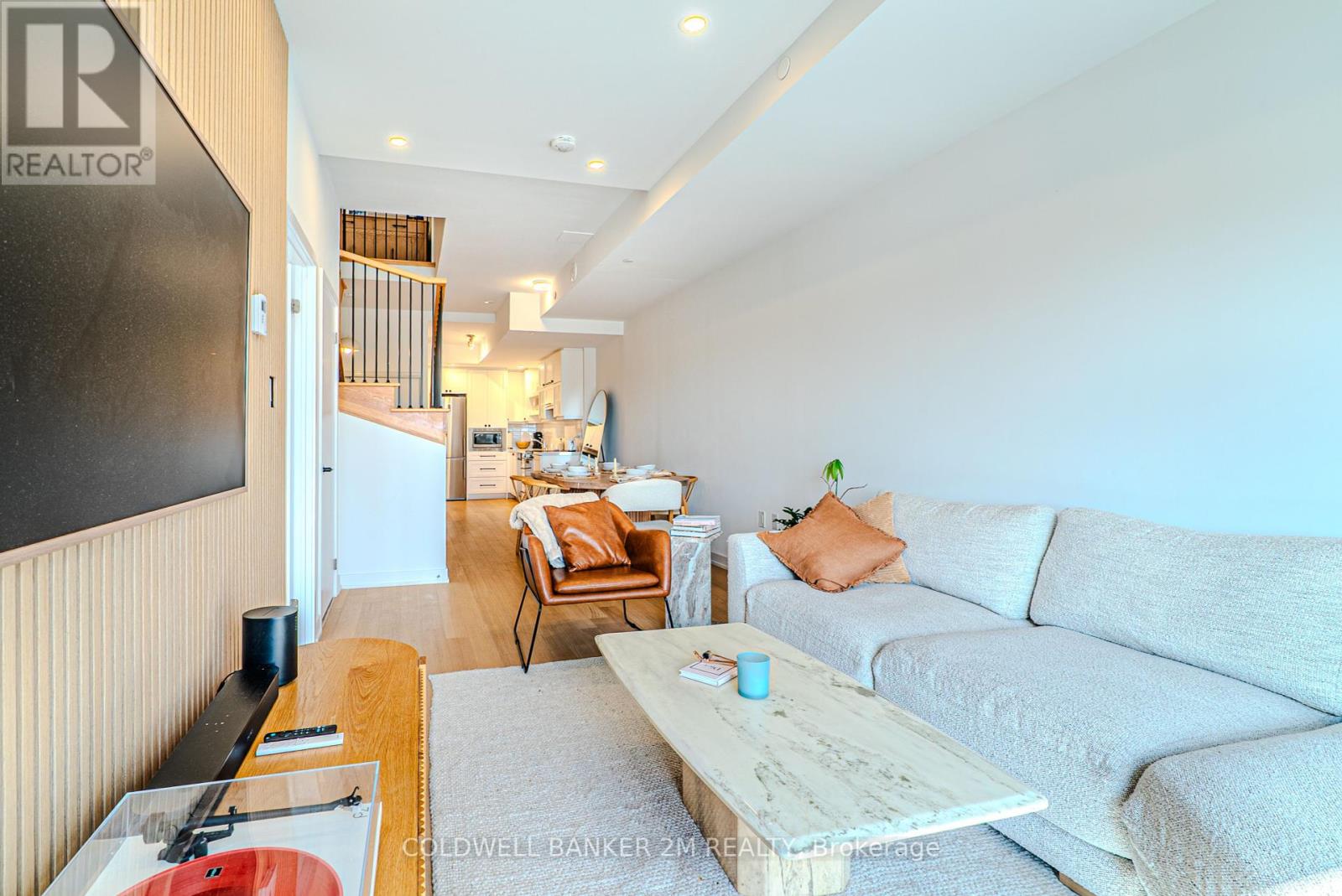 Photo 15 of 817 2433 Dufferin Street, Toronto ON