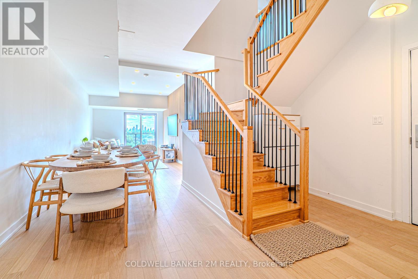 Photo 8 of 817 2433 Dufferin Street, Toronto ON