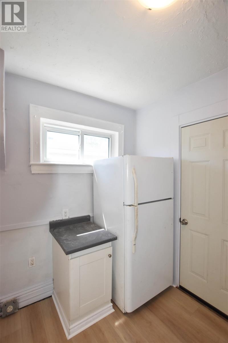 Photo 15 of 499 Bush St, Sault Ste Marie ON