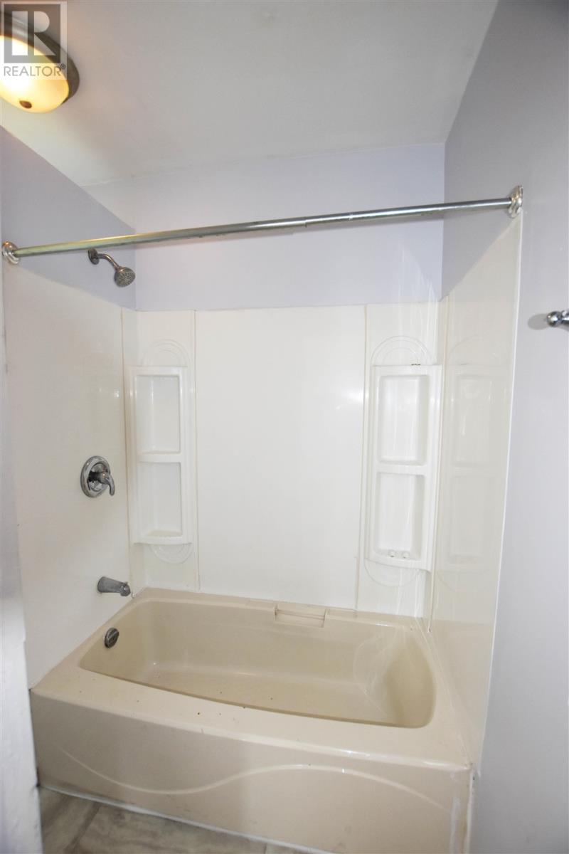 Photo 18 of 499 Bush St, Sault Ste Marie ON