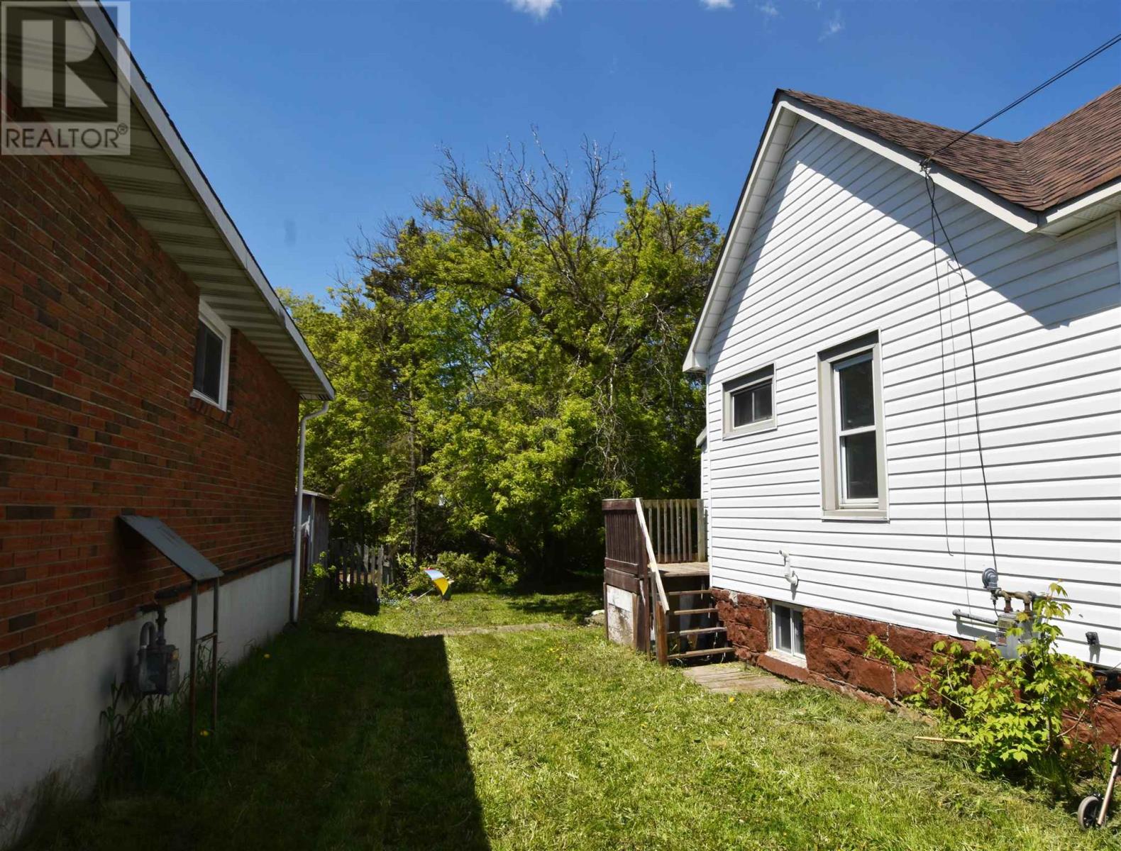 Photo 3 of 499 Bush St, Sault Ste Marie ON