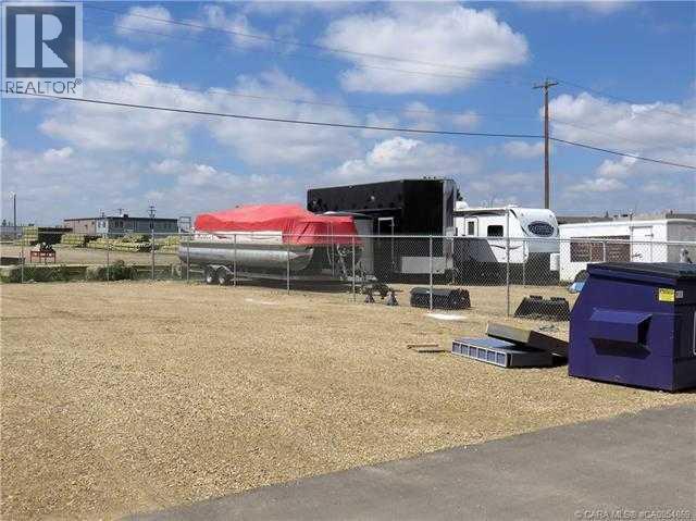 Photo 4 of 102 251 Spruce Street, Rural Red Deer County AB