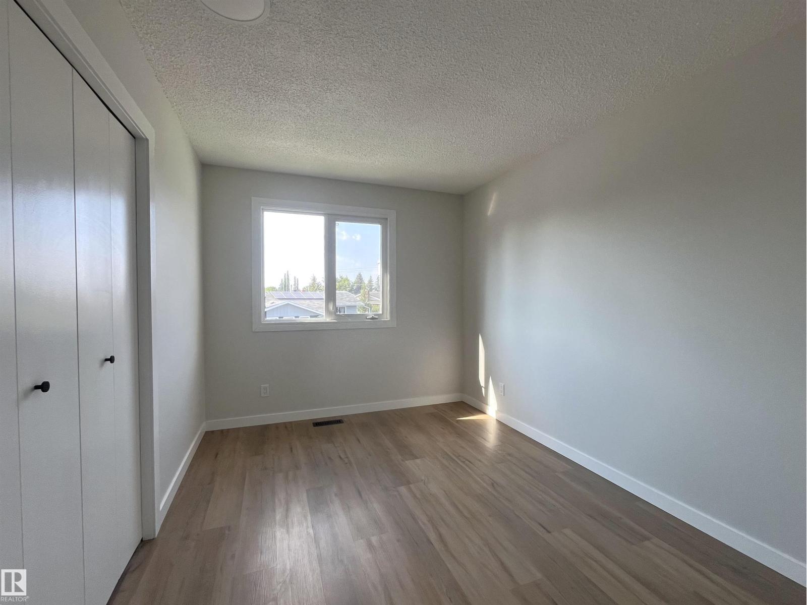 Photo 17 of 16307 112 St Nw, Edmonton AB