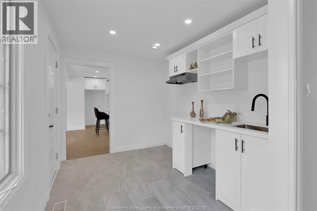 Photo 21 of 51 Senator Street, Lasalle ON