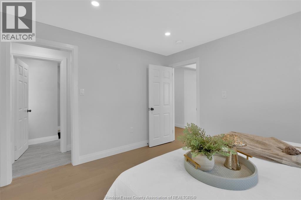 Photo 18 of 51 Senator Street, Lasalle ON