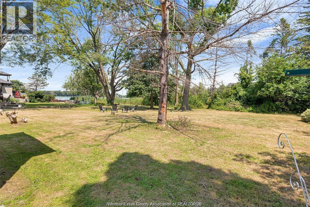 Photo 8 of 51 Senator Street, Lasalle ON
