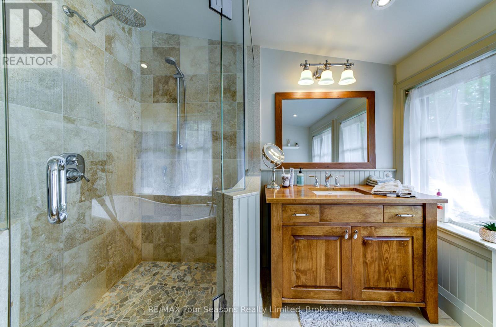 Photo 29 of 177 Osprey Heights, Grey Highlands ON