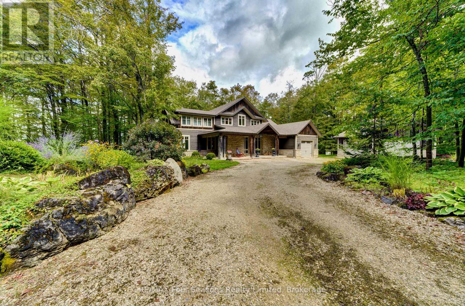 Photo 3 of 177 Osprey Heights, Grey Highlands ON