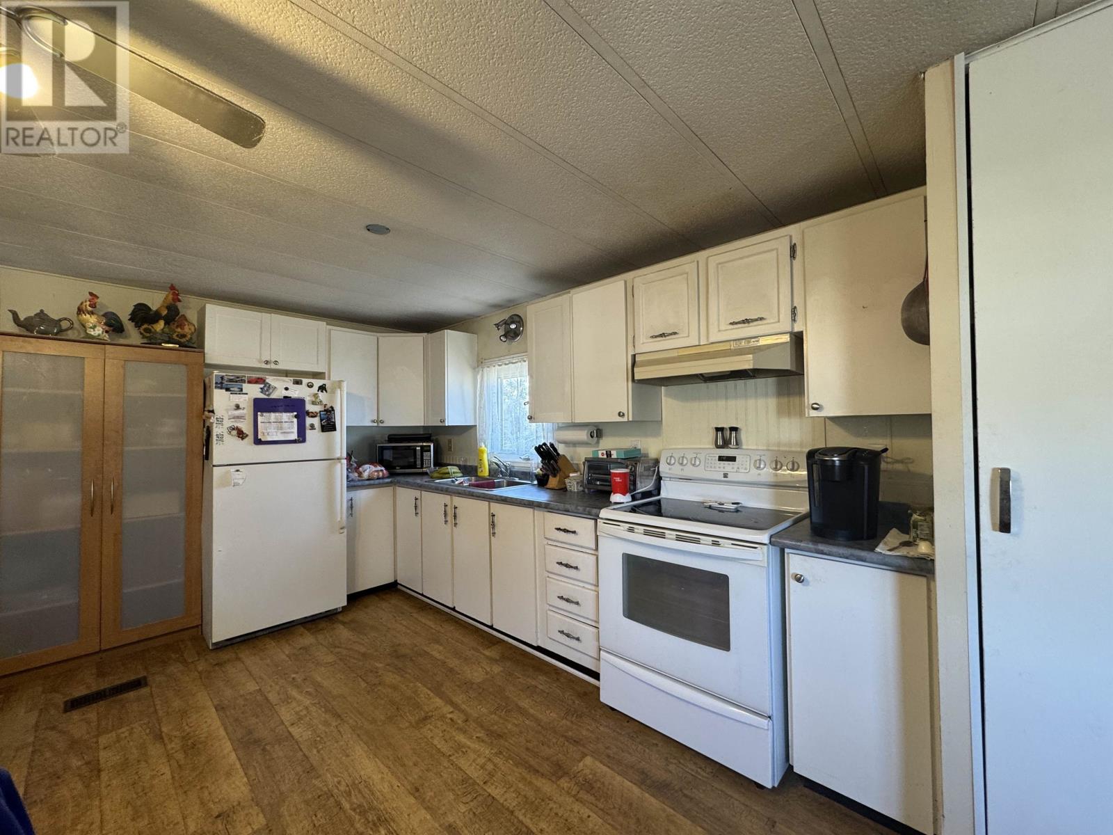 Photo 8 of 22 Jackson Cres, Marathon ON
