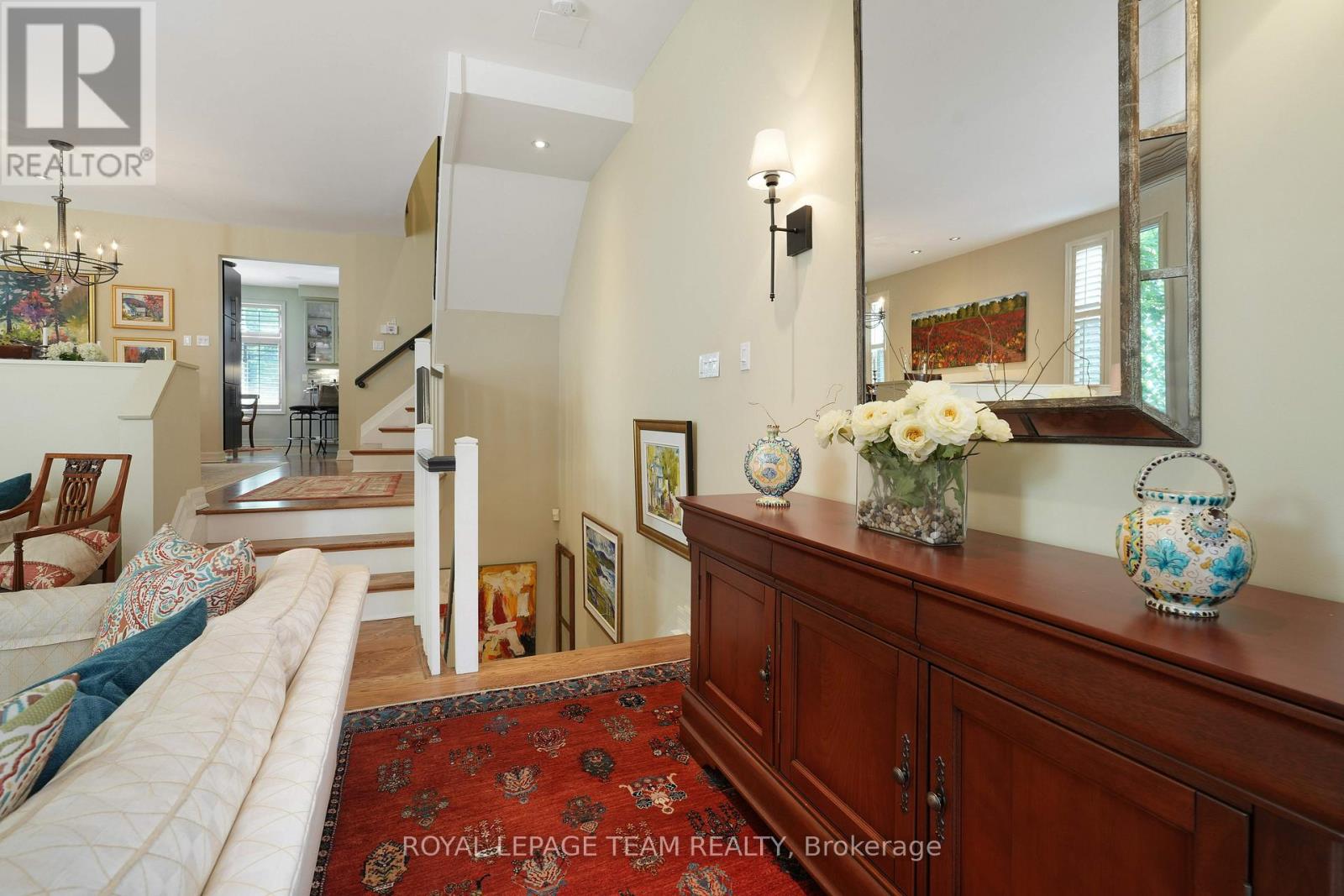 Photo 10 of 201 Clearview Avenue, Ottawa ON