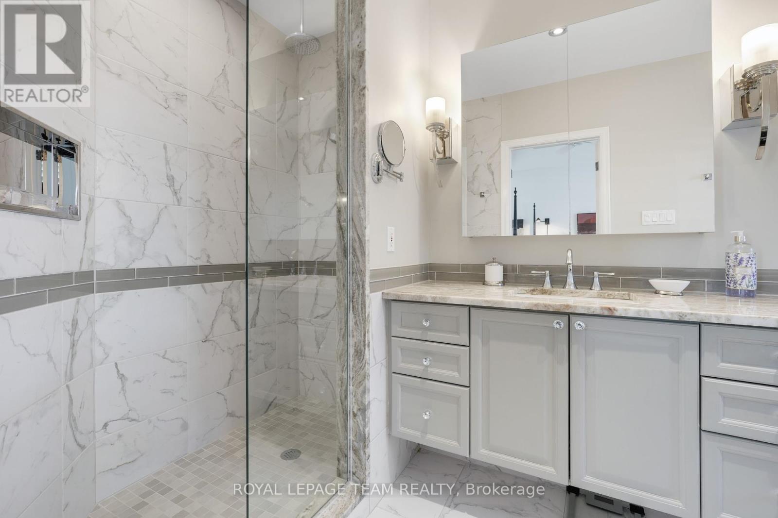 Photo 26 of 201 Clearview Avenue, Ottawa ON