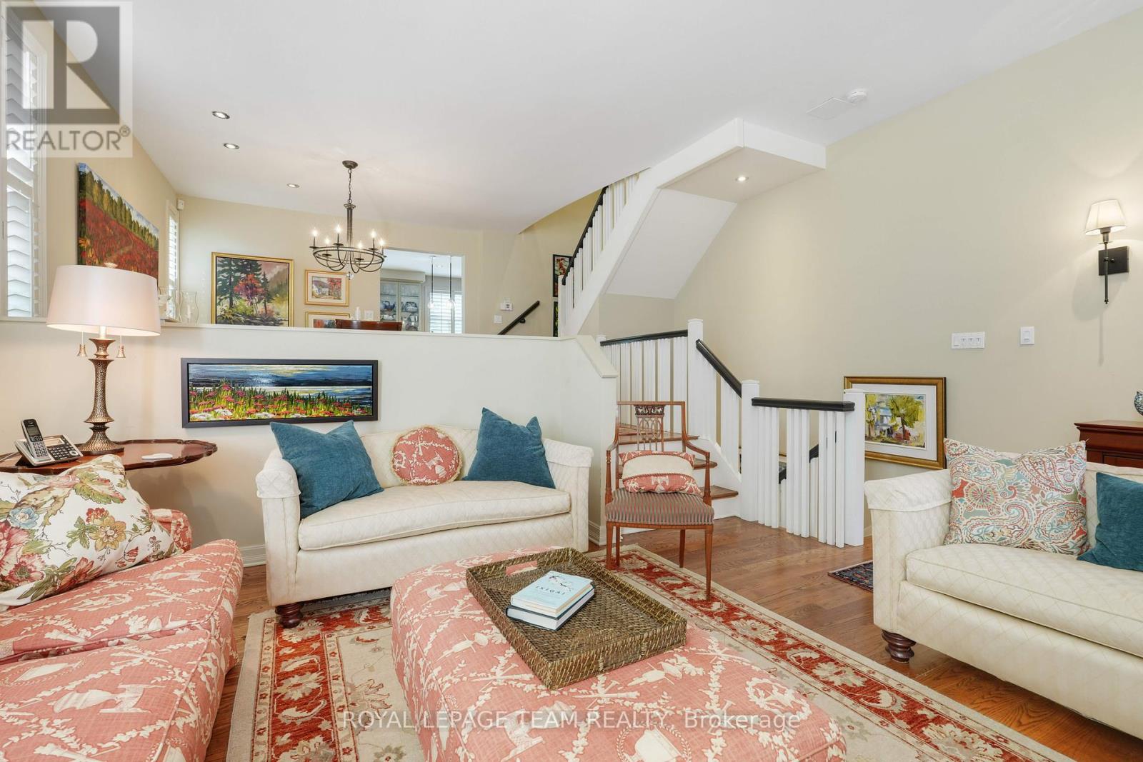 Photo 7 of 201 Clearview Avenue, Ottawa ON