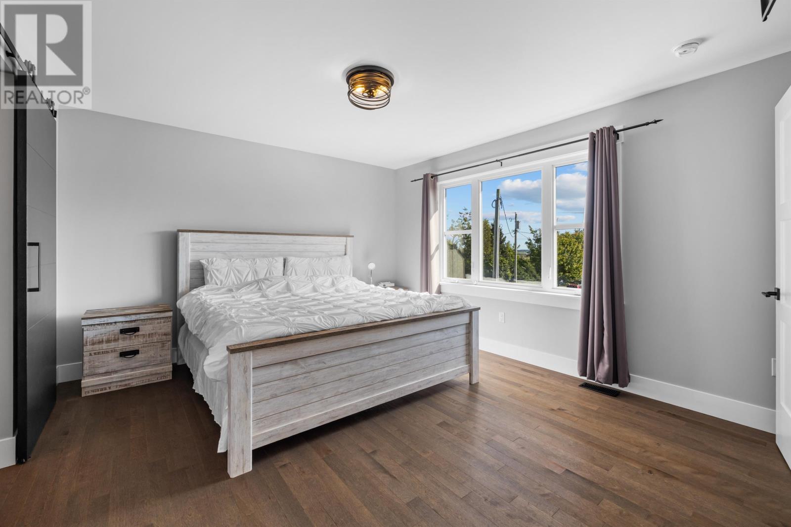 35 East Royalty Road - 27