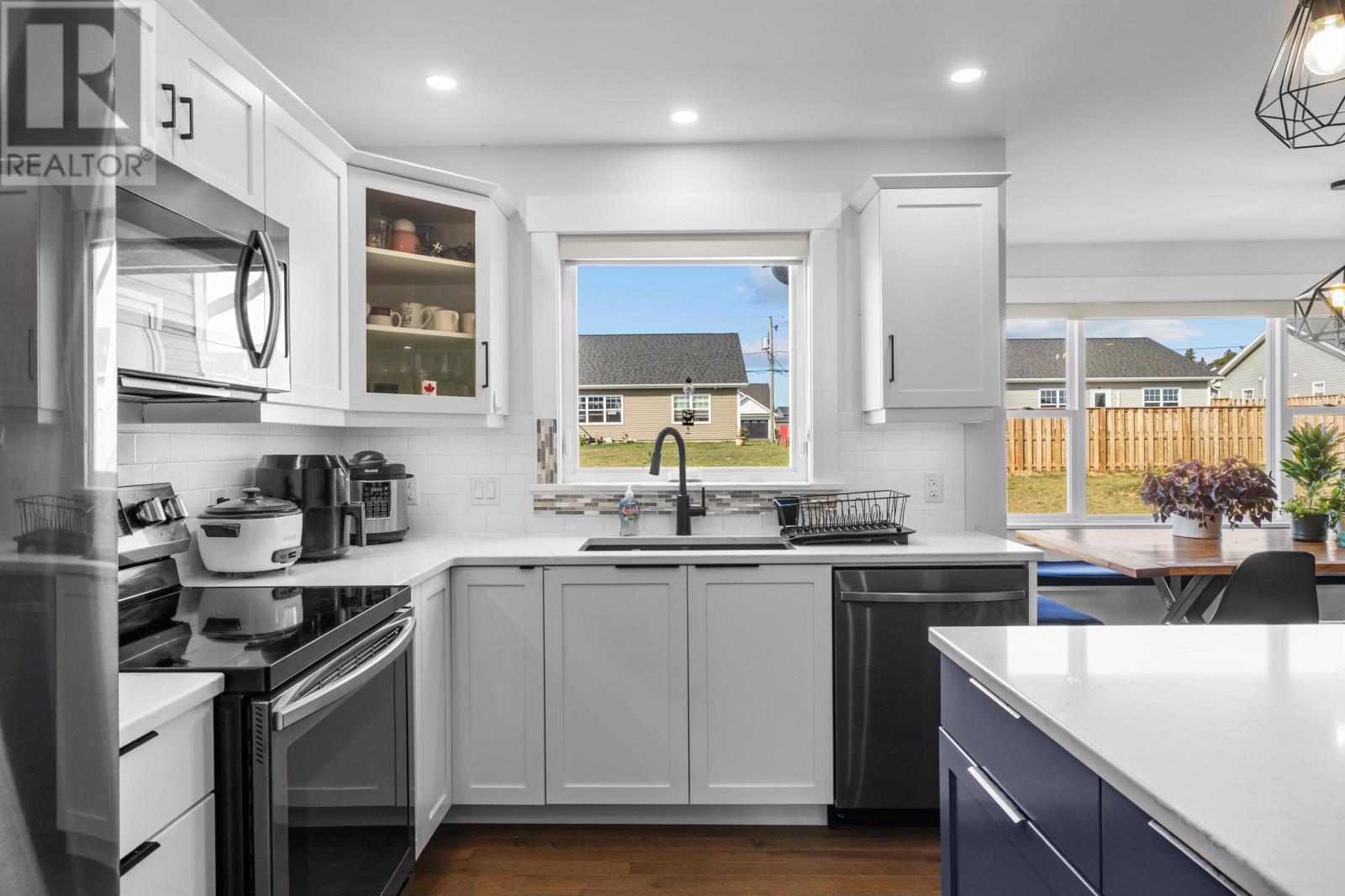 35 East Royalty Road - 15