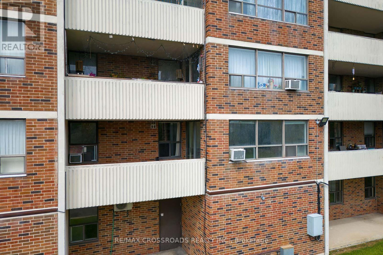 Photo 13 of 210 25 Sunrise Avenue, Toronto ON