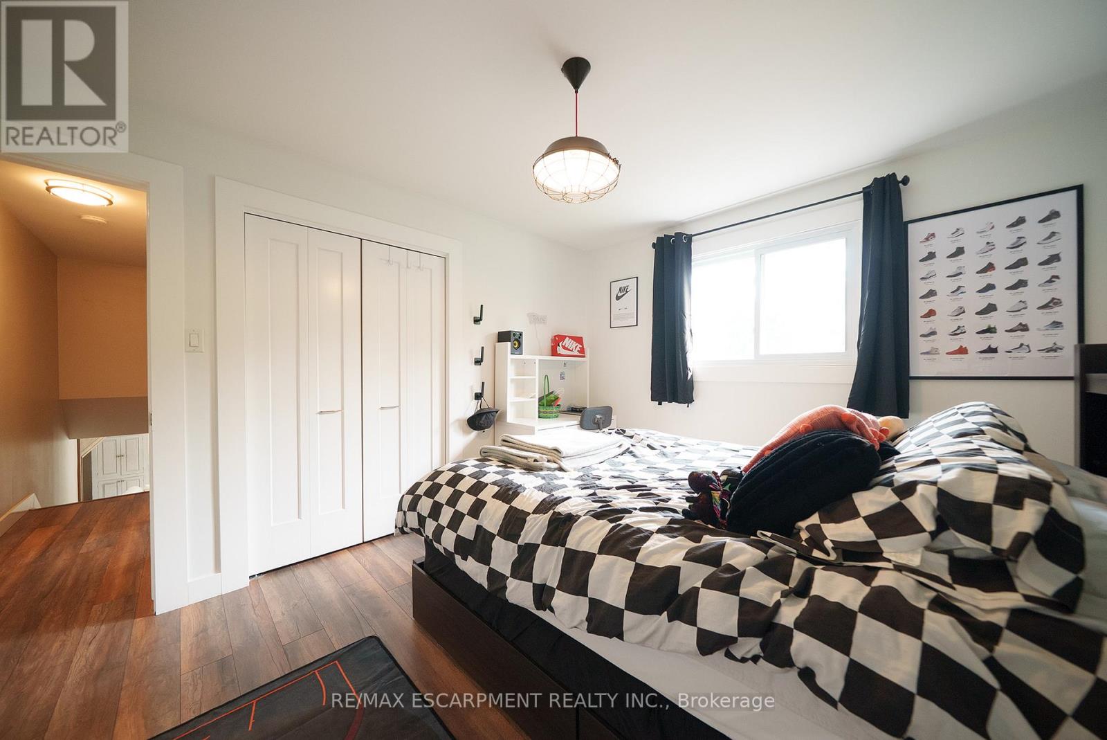 Photo 19 of 41 Westbrier Knoll, Brantford ON