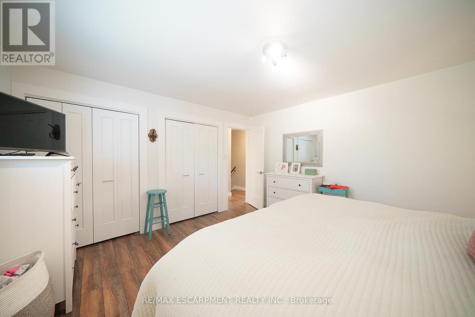 Photo 22 of 41 Westbrier Knoll, Brantford ON