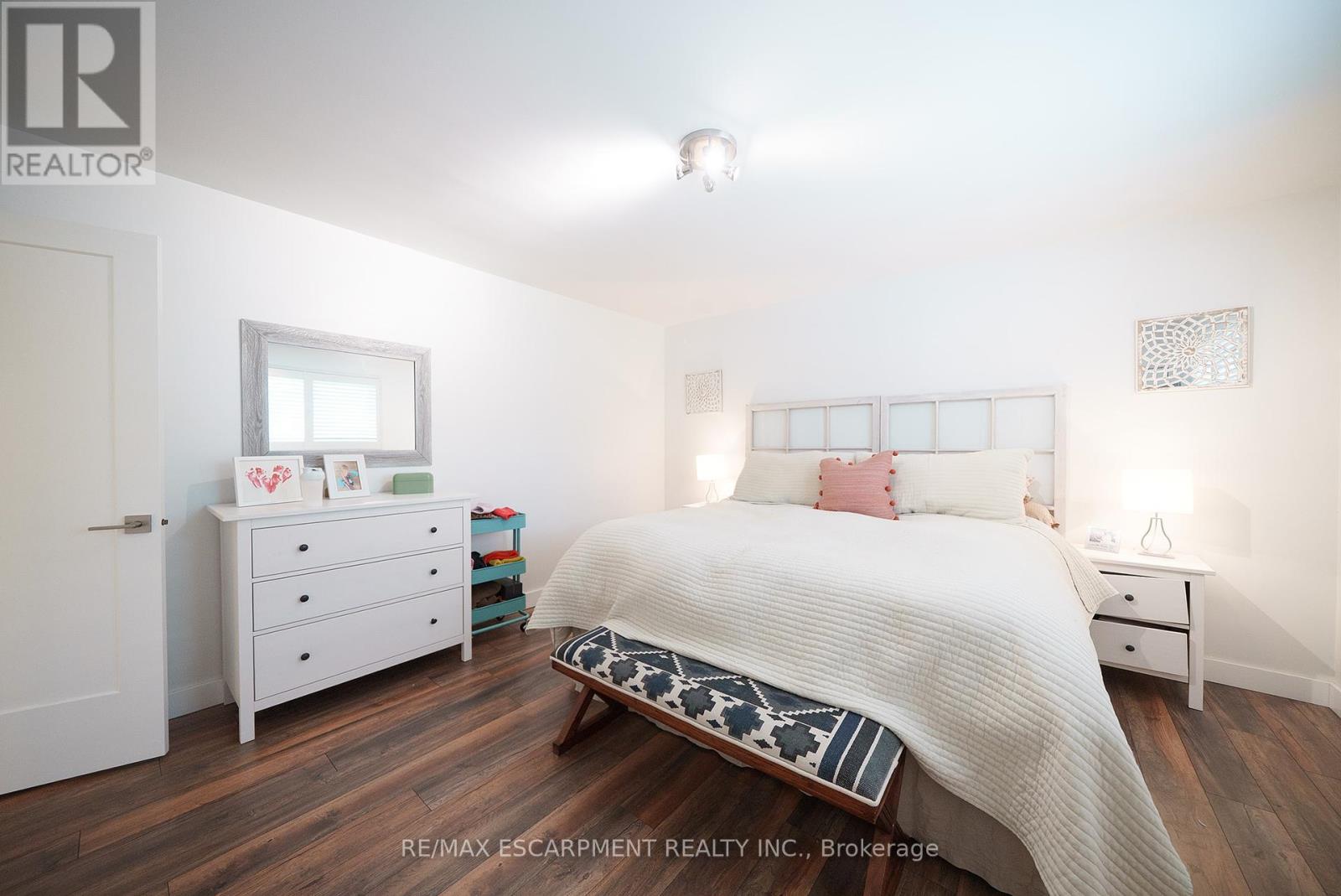 Photo 23 of 41 Westbrier Knoll, Brantford ON
