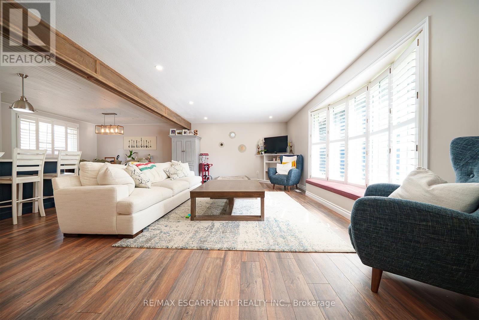 Photo 8 of 41 Westbrier Knoll, Brantford ON